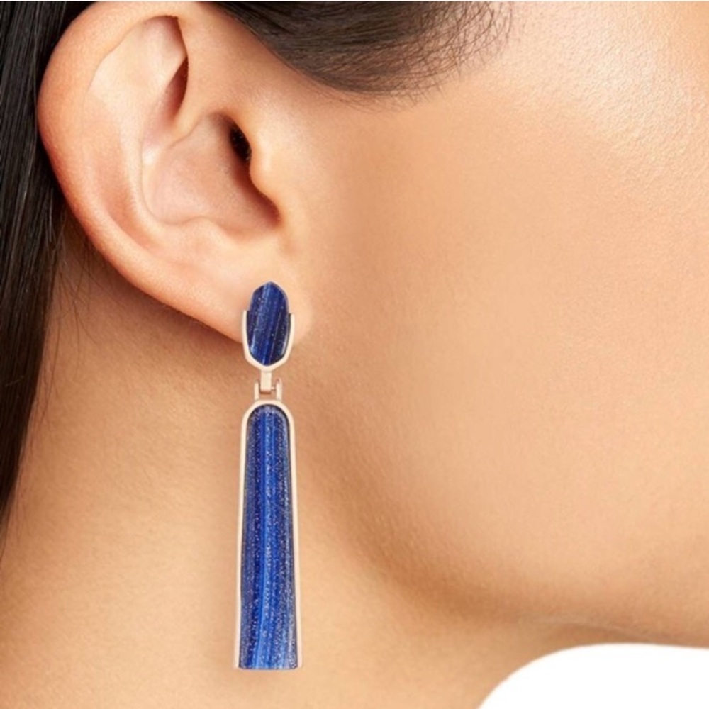 NWT Kendra Scott Carson Earrings Navy Dusted Glass - Picture 2 of 8